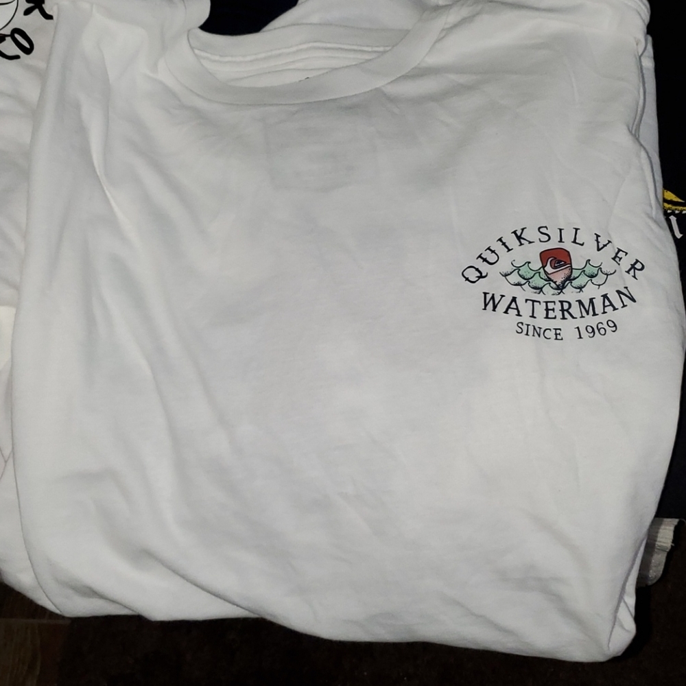 QUIKSILVER WATERMAN T SHIRT